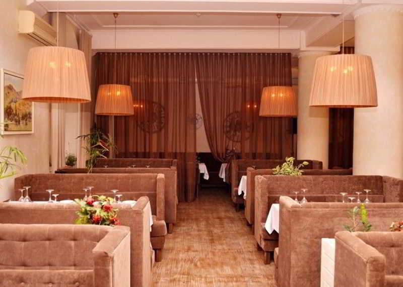 Optima Cherkasy Hotel ภายนอก รูปภาพ