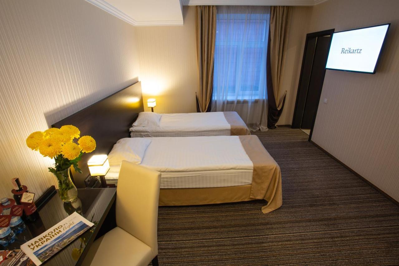 Optima Cherkasy Hotel ภายนอก รูปภาพ