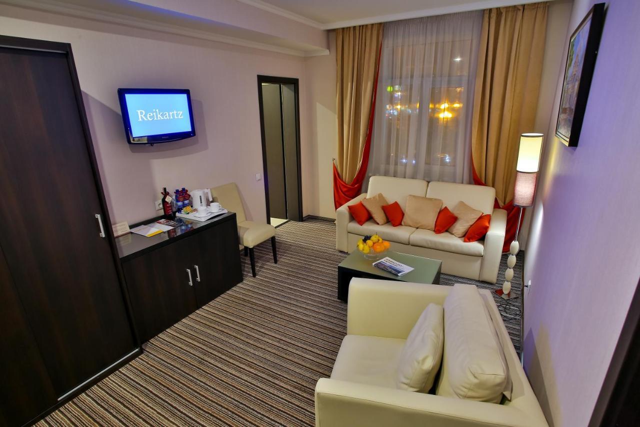 Optima Cherkasy Hotel ภายนอก รูปภาพ