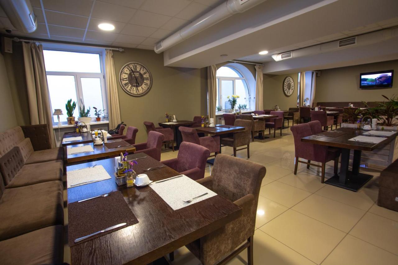 Optima Cherkasy Hotel ภายนอก รูปภาพ
